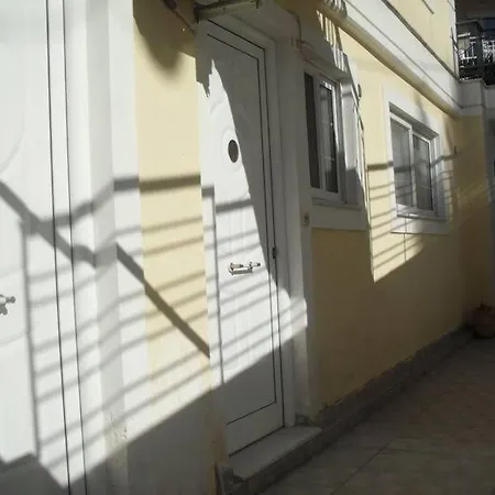 ανεξάρτητο κοντά στο κέντρο της πάτρας. *