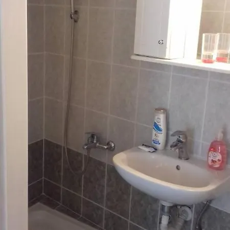 ανεξάρτητο κοντά στο κέντρο της πάτρας. Apartman *